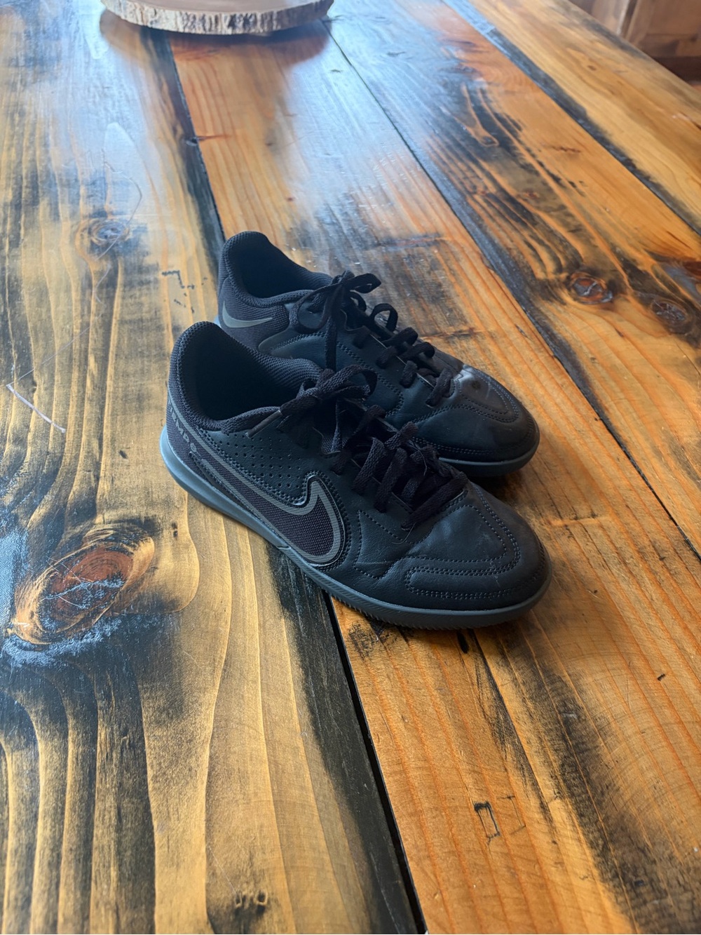 Nike kids Black Low-Top indoor soccer cleats